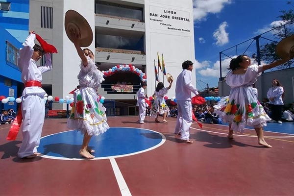  LICEO VAL (Vida, Amor, Luz)|Costos y Fotos de LICEO VAL (Vida, Amor, Luz) |Colegios en |Los mejores Colegios de |Colegios Calendario A|Colegios  Calendario A en |Colegio ACADEMICO